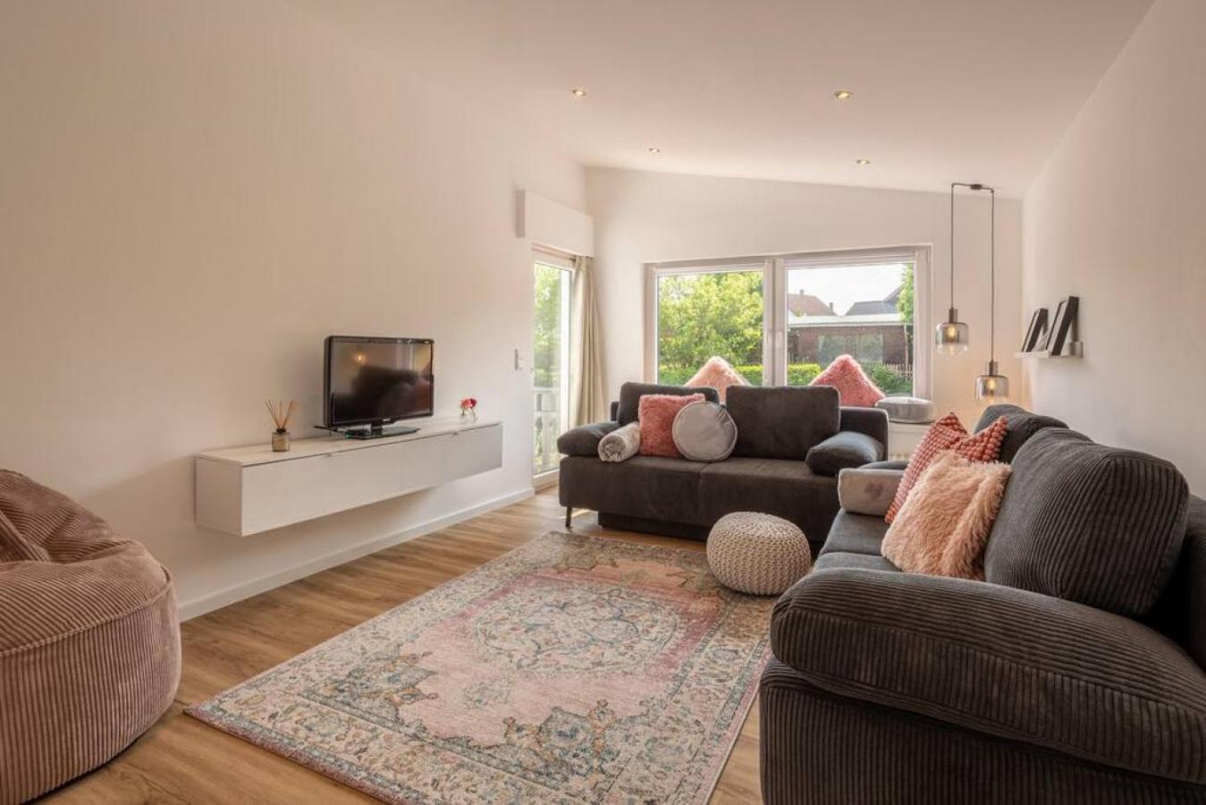 Adenauer Zwoelf - Das 5 Sterne Ferienhaus Mit Sauna Und Garten Am Eifelsteig Kerpen  ภายนอก รูปภาพ