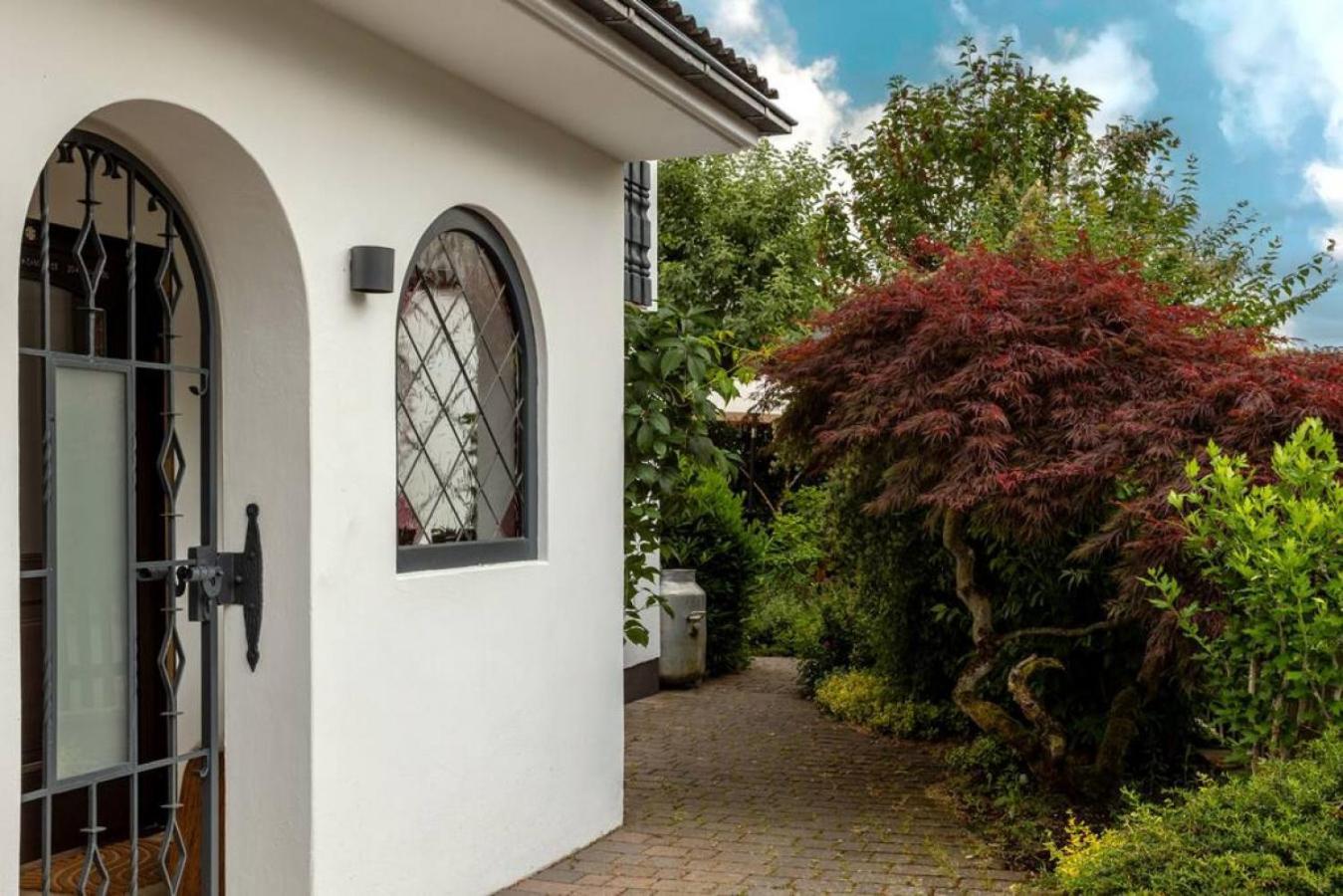 Adenauer Zwoelf - Das 5 Sterne Ferienhaus Mit Sauna Und Garten Am Eifelsteig Kerpen  ภายนอก รูปภาพ